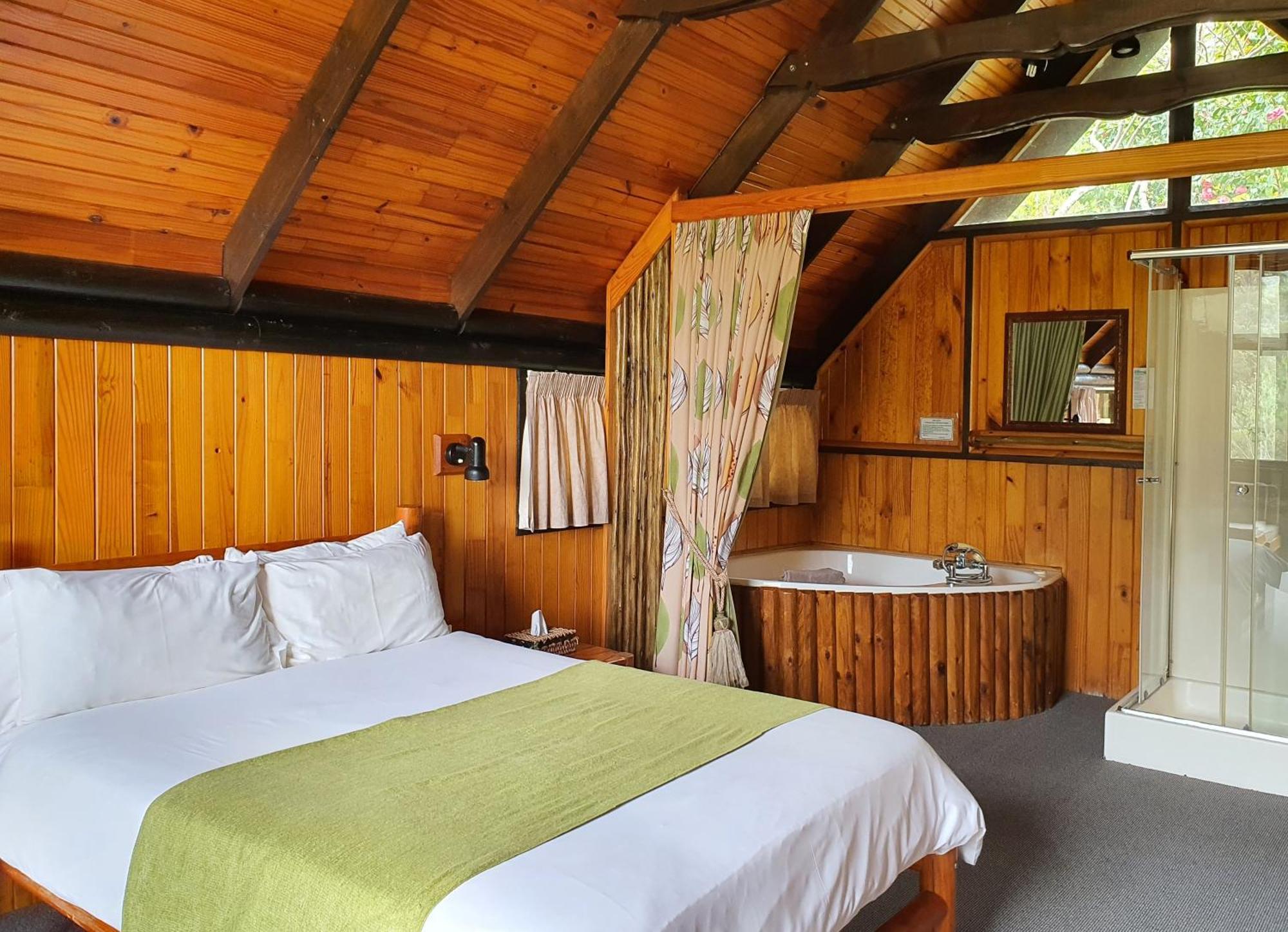 Tsitsikamma Lodge & Spa Stormsrivier Luaran gambar